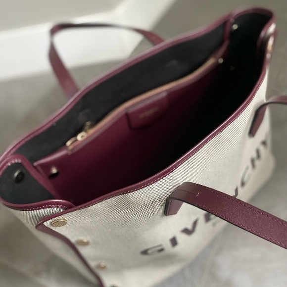 *ONE OF A KIND* Givenchy Medium Bond Shopper Tote - Picture 9 of 9